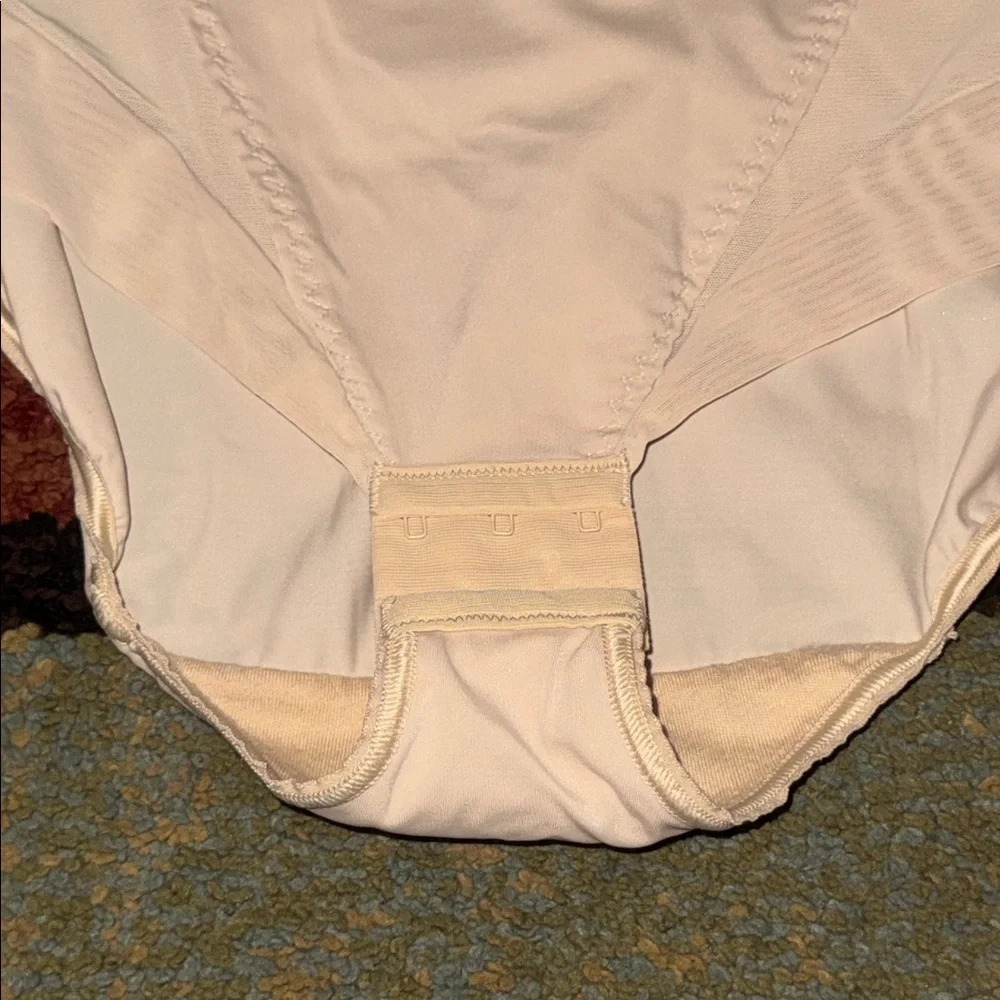 Maidenform Flexees full torso control body‎ shaper